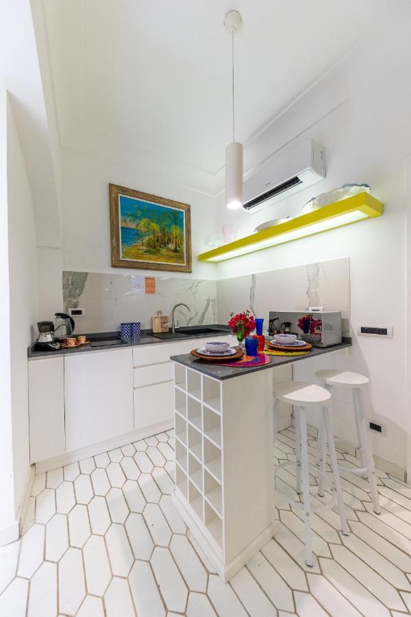 Suite Apartment Capri Con Jacuzzi In Piazzetta מראה חיצוני תמונה