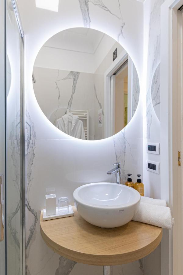 Suite Apartment Capri Con Jacuzzi In Piazzetta מראה חיצוני תמונה